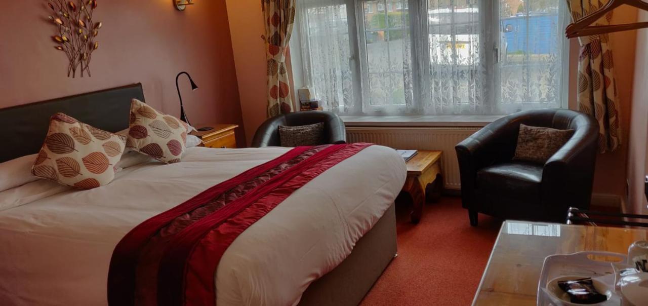 Penryn Guest House, Ensuite Rooms, Free Parking And Free Wifi Maison d'hôtes