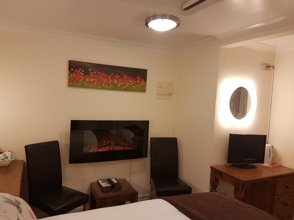 Гостевой дом Penryn Guest House, Ensuite Rooms, Free Parking And Free Wifi 4*