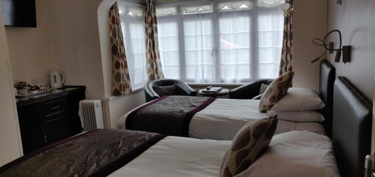 Penryn Guest House, Ensuite Rooms, Free Parking And Free Wifi Гостевой дом Стратфорд-апон-Эйвон